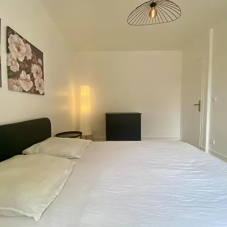 Maison 3 Renovee Avec Jardin Et Grand Parking