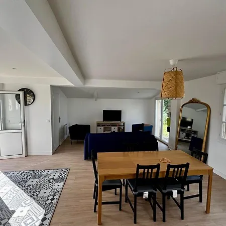 Maison 3 Renovee Avec Jardin Et Grand Parking *