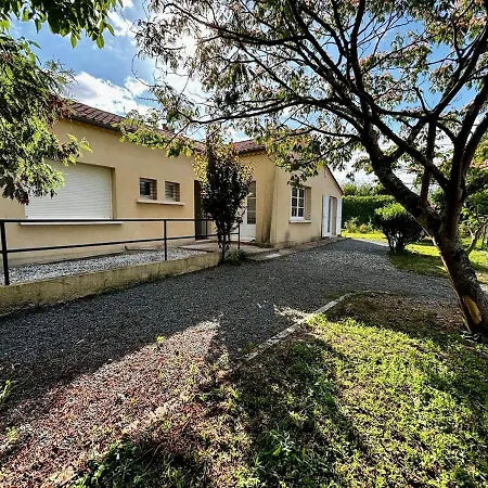 Maison 3 Renovee Avec Jardin Et Grand Parking
